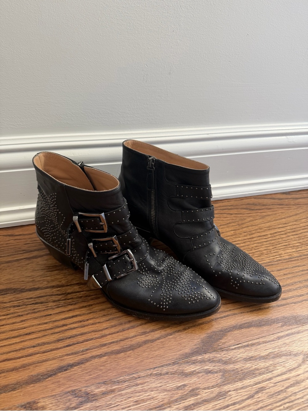 Chloé Susanna Studded Leather Ankle Boots